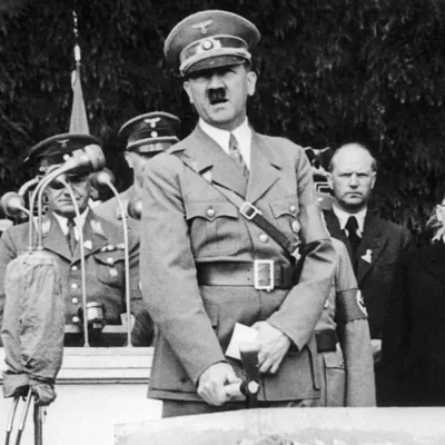 Adolf Hitler MBTI : INFJ, pas INTJ · 77 Scenarios